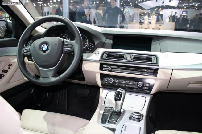 BMW-5er-Touring-F11-Tasmangruen-17