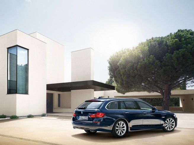 BMW-5er-Touring-F11-Wallpaper-03