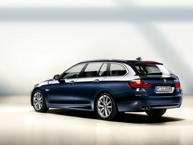 BMW-5er-Touring-F11-Wallpaper-11