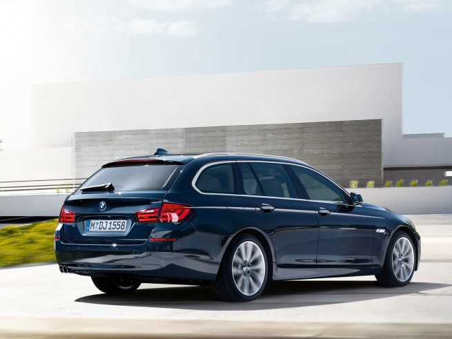 BMW-5er-Touring-F11-Wallpaper-19