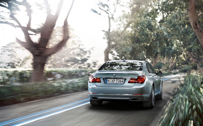 BMW-7-Series-ActiveHybrid-Wallpaper-03-1920x1200