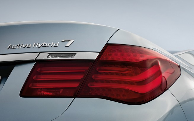 BMW-7-Series-ActiveHybrid-Wallpaper-11-1920x1200