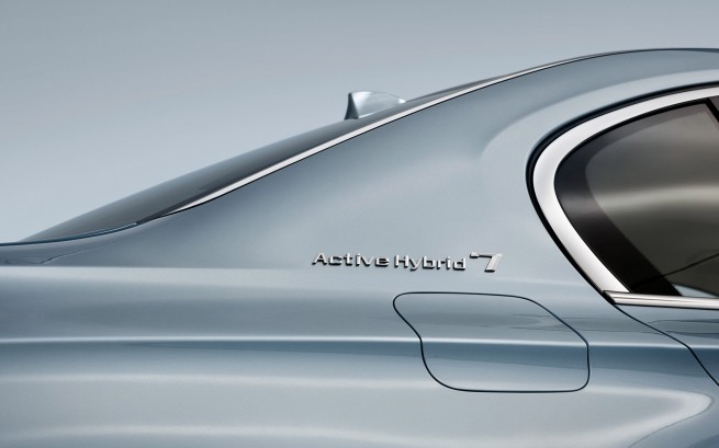 BMW-7-Series-ActiveHybrid-Wallpaper-12-1920x1200