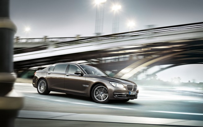 BMW-7-Series-Wallpaper-12-1920x1200