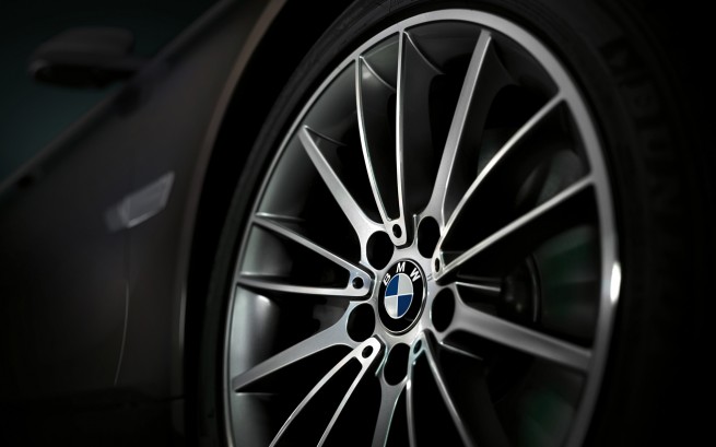 BMW-7-Series-Wallpaper-18-1920x1200