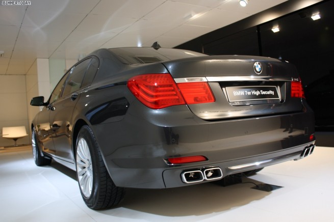 BMW-760i-F03-High-Security-Genf-2011-04