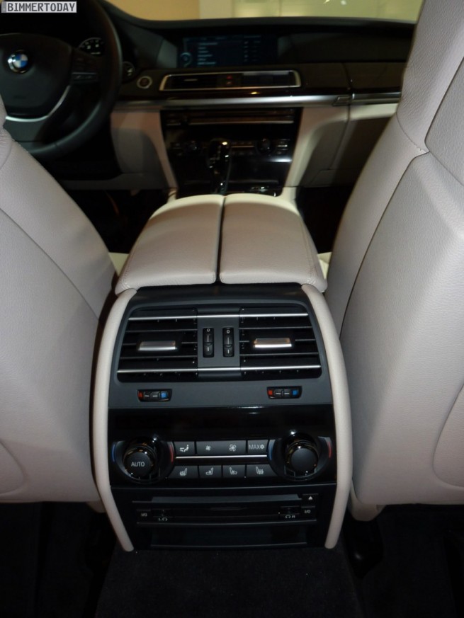 BMW-760i-F03-High-Security-Genf-2011-Interieur-04