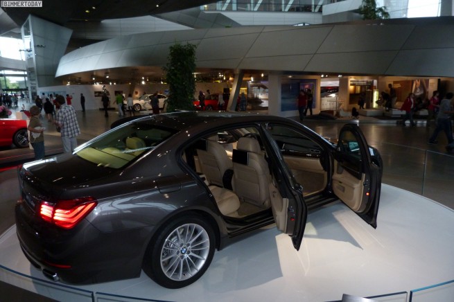 BMW-7er-F01-Facelift-LCI-2012-BMW-Welt-Muenchen-29