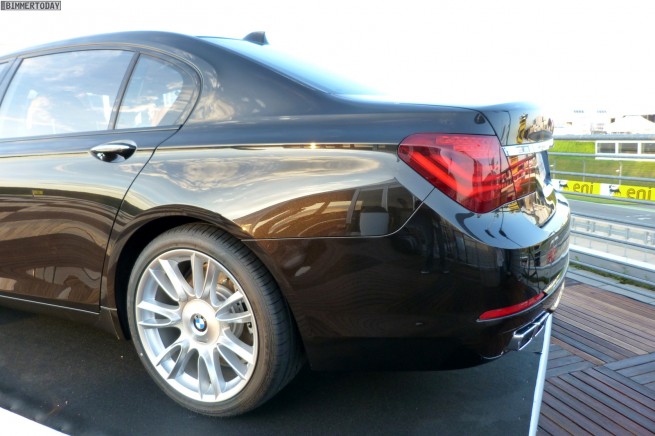 BMW-7er-Facelift-F02-LCI-760Li-Individual-2012-27