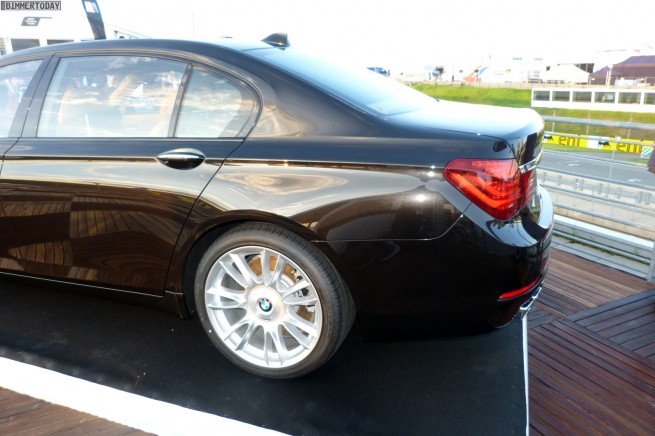 BMW-7er-Facelift-F02-LCI-760Li-Individual-2012-29