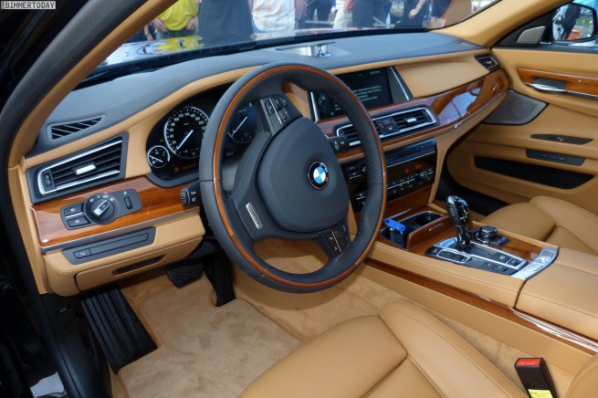 BMW-7er-Facelift-F02-LCI-760Li-Individual-Interieur-2012-03