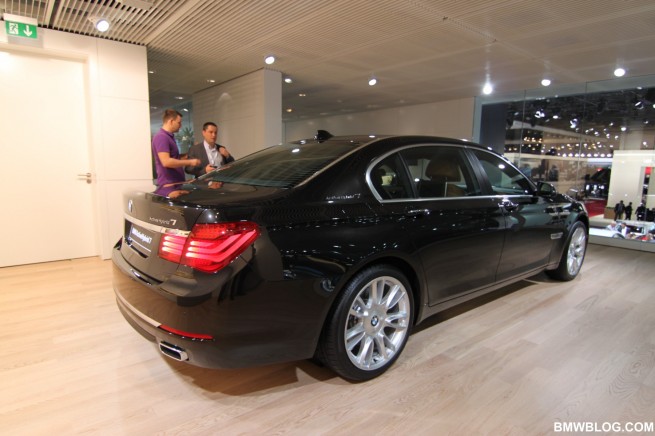 BMW-Active-Hybrid-7-Individual-08