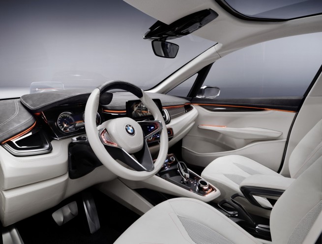 BMW Active Tourer Concept-interior-01