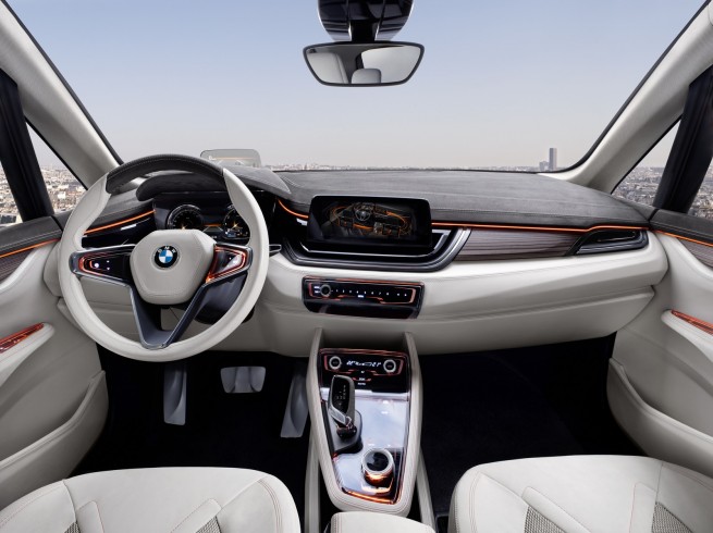 BMW Active Tourer Concept-interior-05