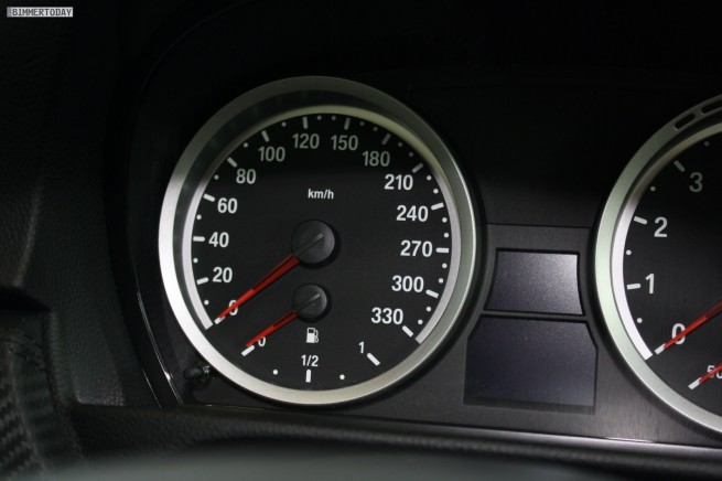 BMW-M3-E92-Dakargelb-Interieur-02