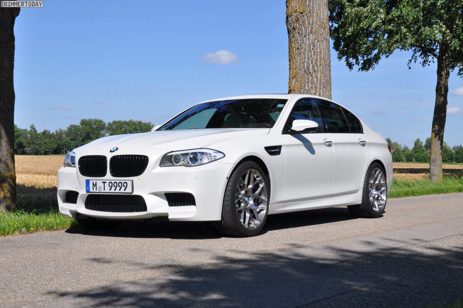 2012 Bmw m5 white #4