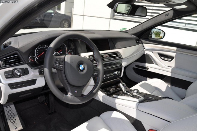 BMW-M5-F10-Frozen-White-Individual-2012-Innenraum-02