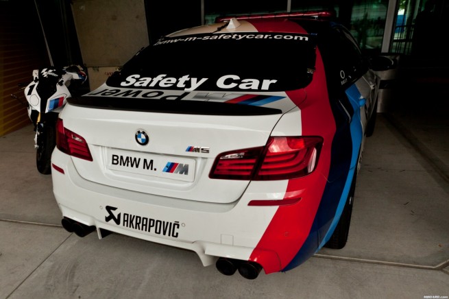 BMW-M5-F10-MotoGP-Safety-Car-01