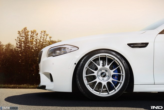 BMW-M5-IND-89