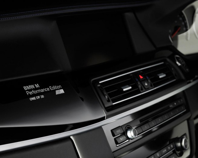 BMW-M5-M-Performance-Edition-dash