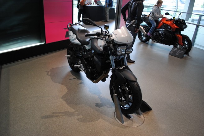 BMW-Welt-2009-[20]