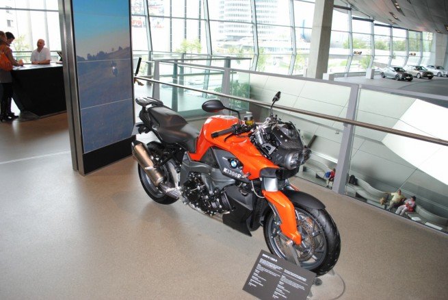 BMW-Welt-2009-[25]