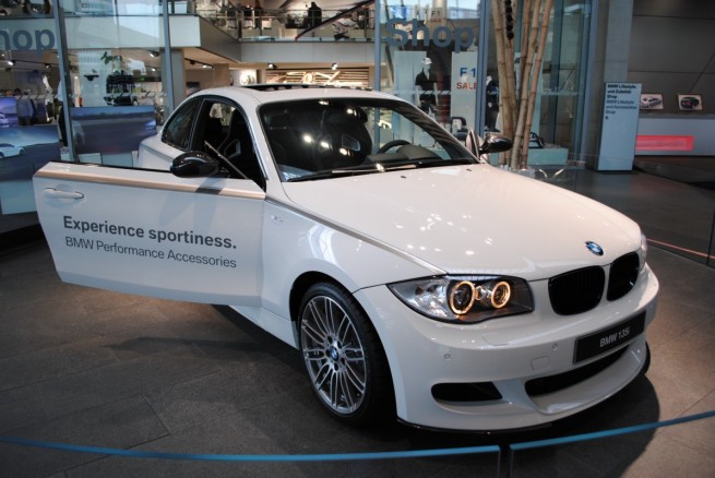BMW-Welt-2009-[28]