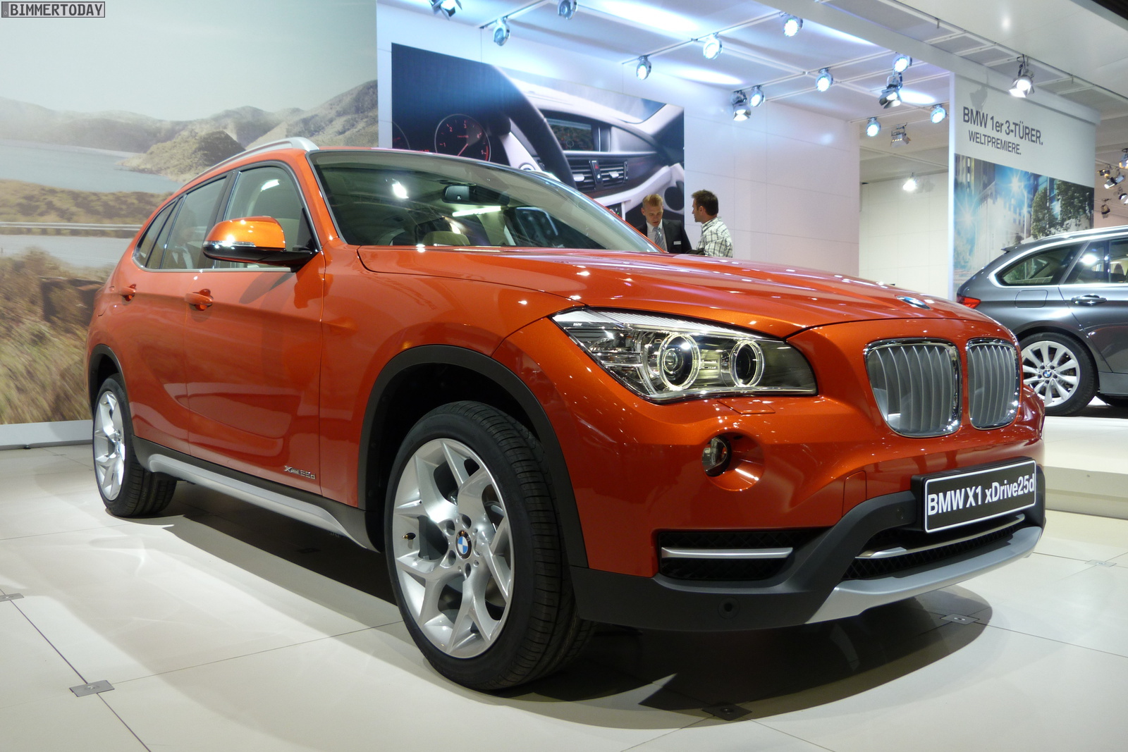 2012 Leipzig Auto Show BMW X1 Facelift in Valencia Orange