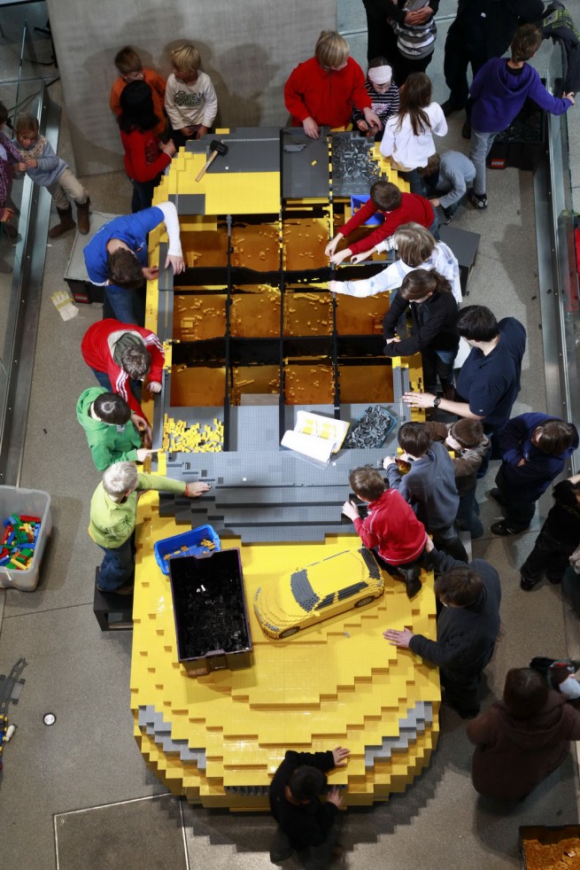 BMW-X1-LEGO-8