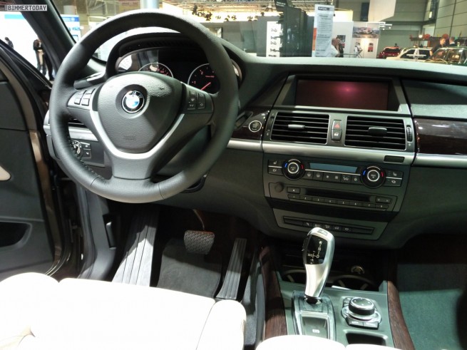 BMW-X5-xDrive40d-E70-LCI-01