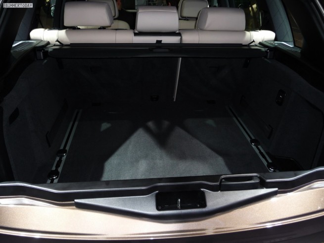 BMW-X5-xDrive40d-E70-LCI-06
