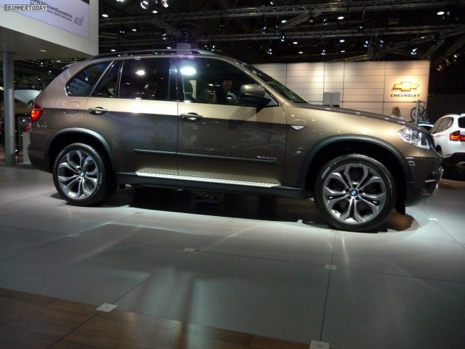 BMW-X5-xDrive40d-E70-LCI-14