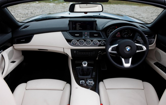 BMW-Z4-Roadster-E89-Tiefseeblau-Metallic-UK-14 New Wallpapers: 2010 BMW Z4