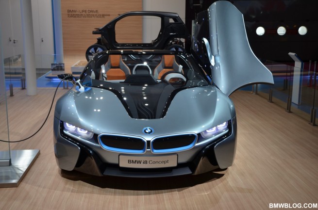 BMW-i8-26