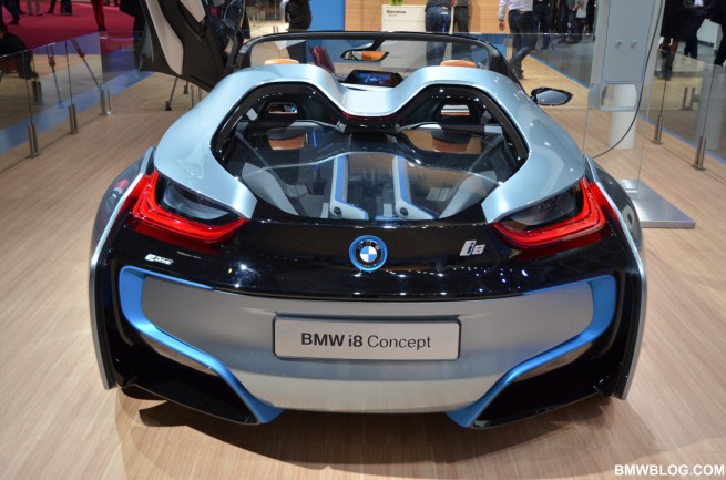 BMW-i8-35