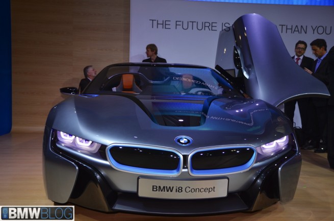 BMW-i8-roadster-02