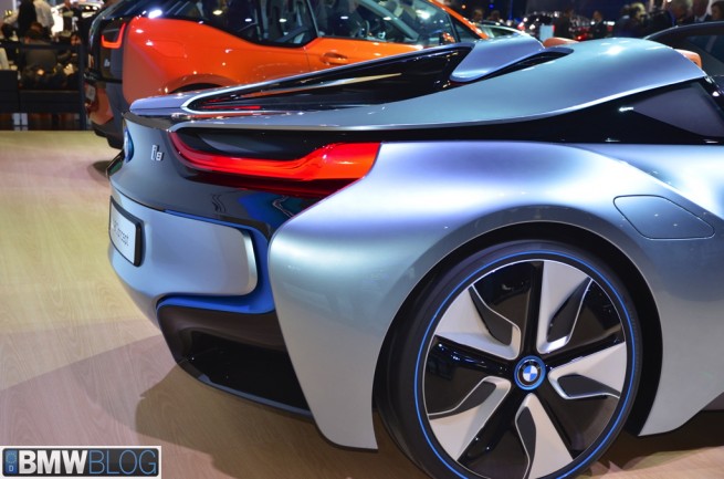 BMW-i8-roadster-12