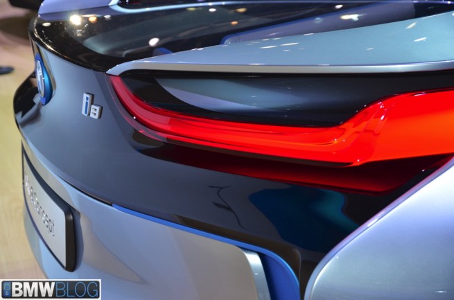 BMW-i8-roadster-19