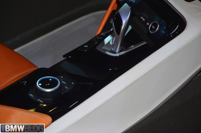 BMW-i8-roadster-28