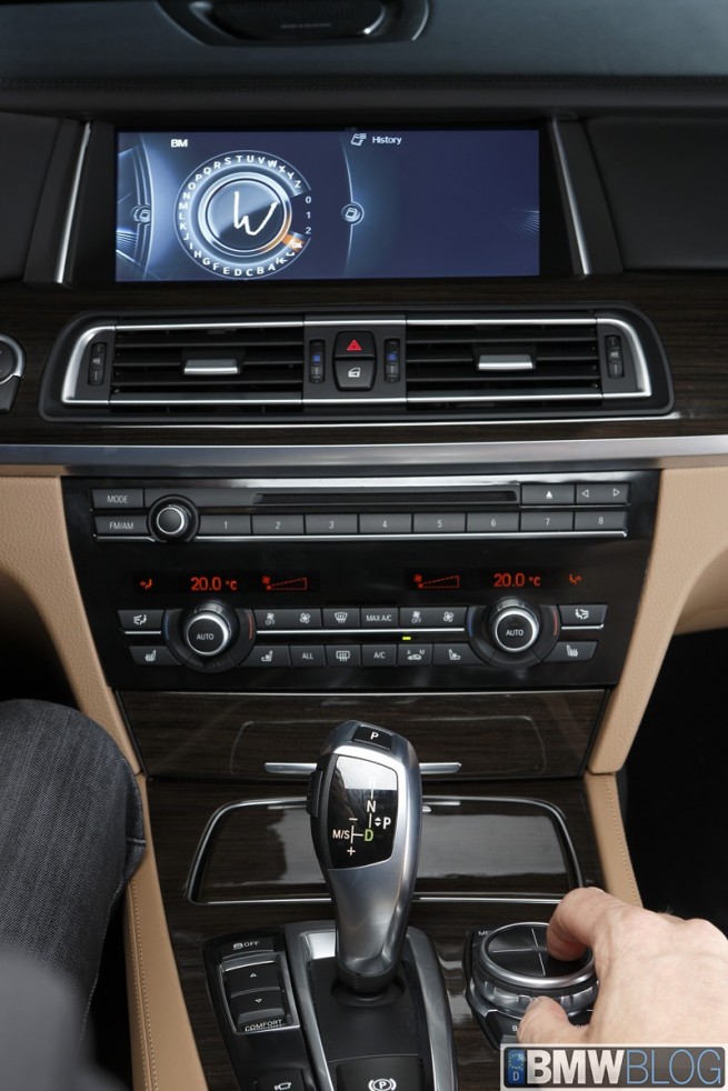 BMW iDrive Touch Controller-03