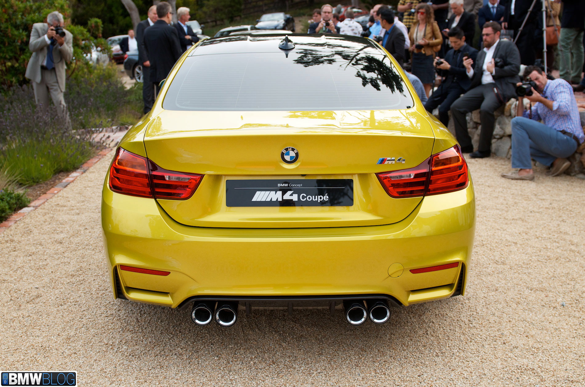 BMW-m4-pebble-beach-11.jpg