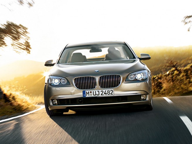 [صورة مرفقة: BMW_7series_sedan_031-655x491.jpg]