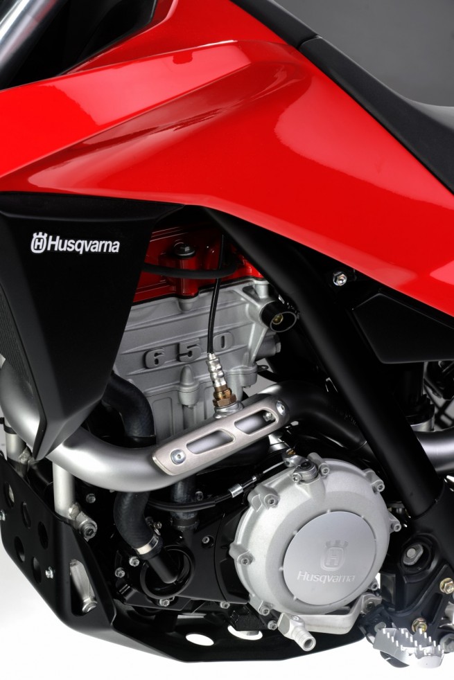 Husqvarna_Concept_Strada_02