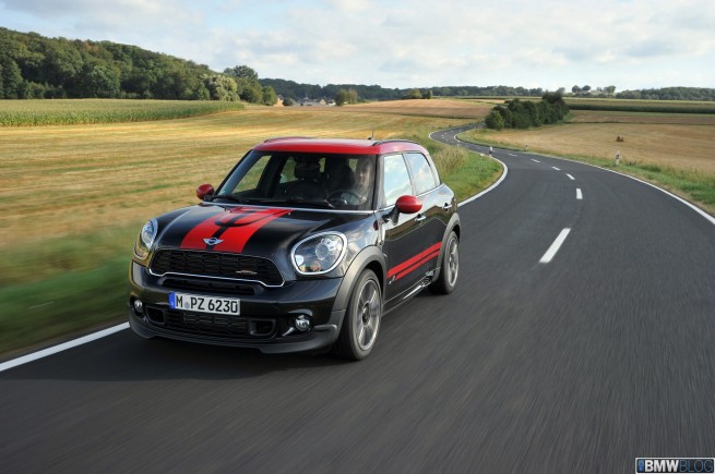 MINI-Countryman-JCW-100