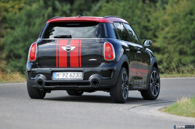 MINI-Countryman-JCW-105