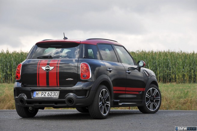 MINI-Countryman-JCW-127