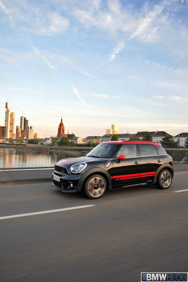 MINI-Countryman-JCW-141