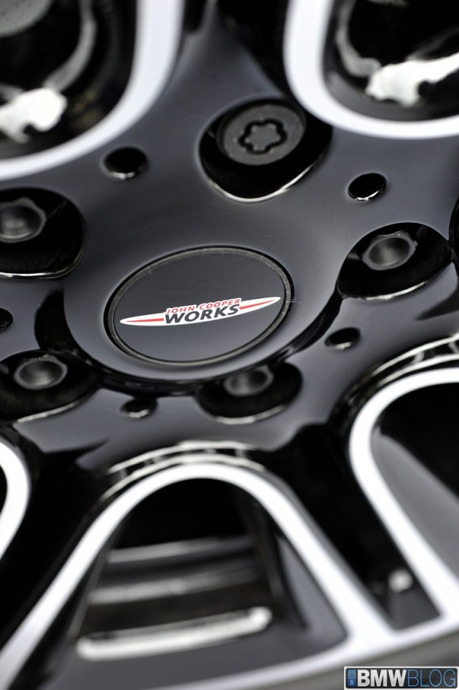 MINI-Countryman-JCW-145