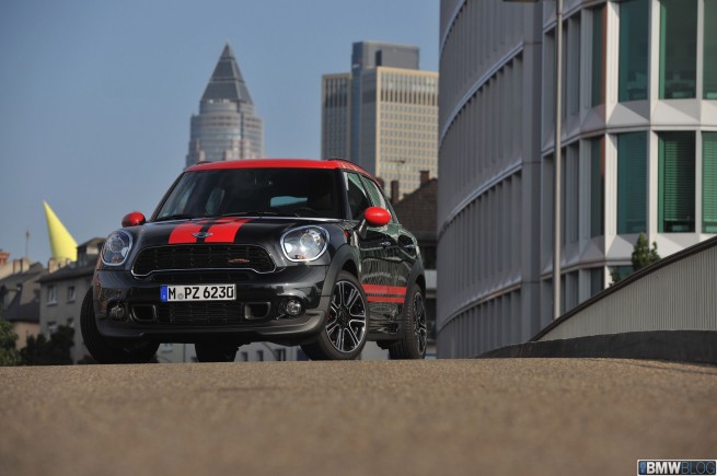 MINI-Countryman-JCW-155