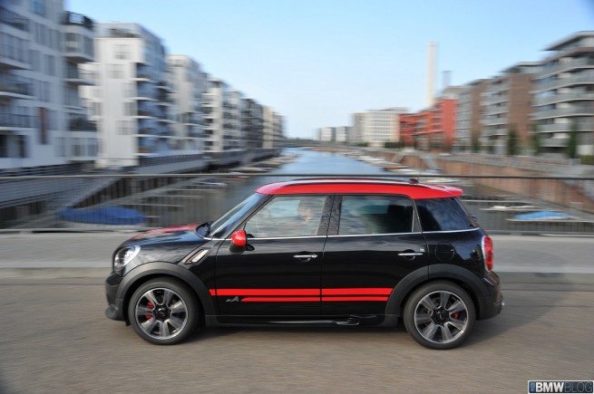 MINI-Countryman-JCW-163